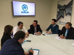 El PP muestra su solidaridad con Ecuador y ofrece su colaboración a sus representantes en Huelva