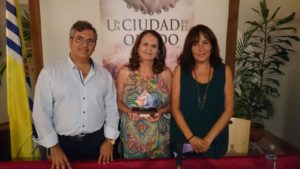 Presentado en Isla Cristina el libro ‘Una Ciudad en el Olvido’ de Ana María Gutiérrez Toscano