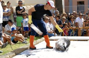 El ronqueo del atún abre este domingo en Isla Cristina las jornadas ‘Arráez, Sotarráez’