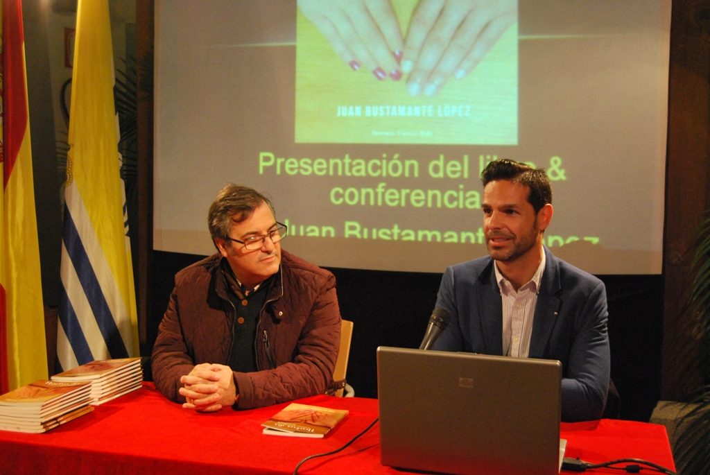 Juan Bustamante presenta en Isla Cristina su segundo libro 