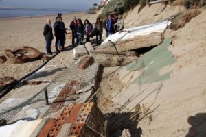 El PSOE pide al Gobierno central “plan de acción” urgente en las playas onubenses