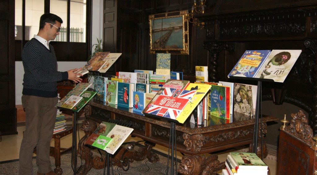 La Biblioteca de Isla Cristina recibe más de cien libros del Premio de Animación a la Lectura María Moliner