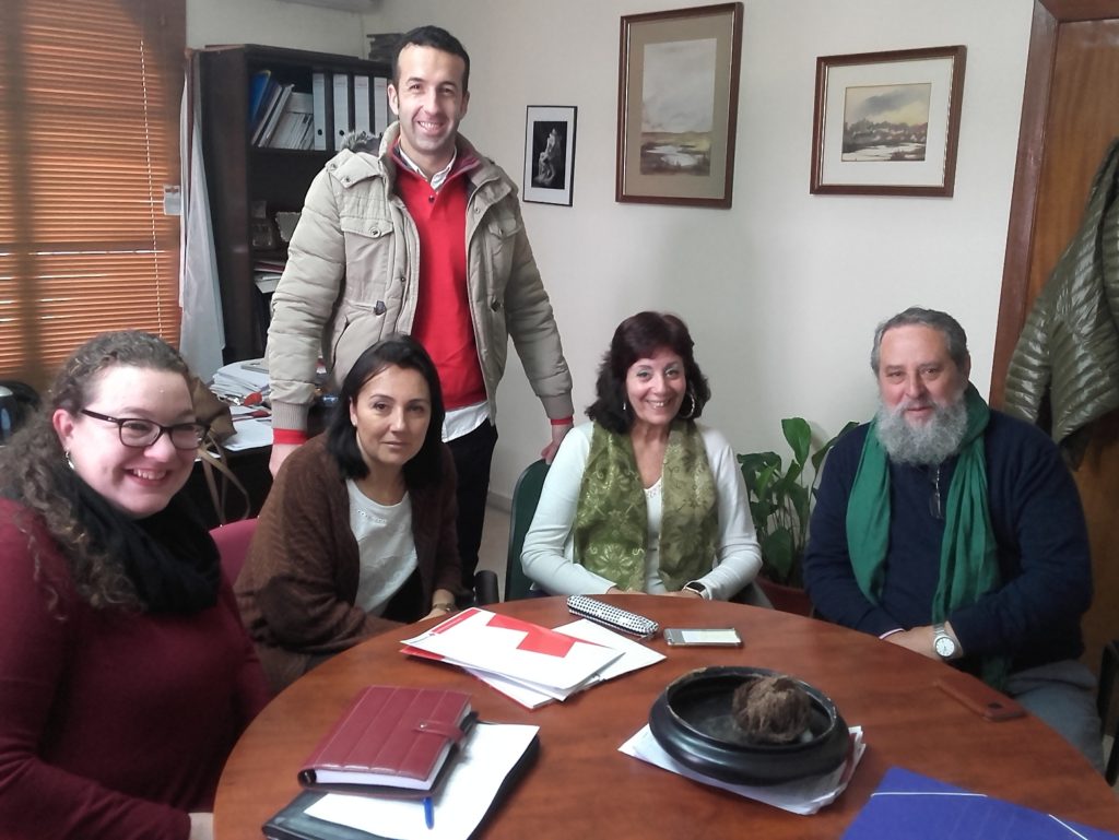 AxSí presenta a Cruz Roja en Huelva la Iniciativa Legislativa Municipal contra la pobreza energética