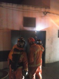 Media Villablanca sin electricidad por un transformador ardiendo