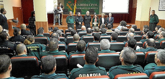 Policías locales de Isla Cristina se forman en el sistema VioGén