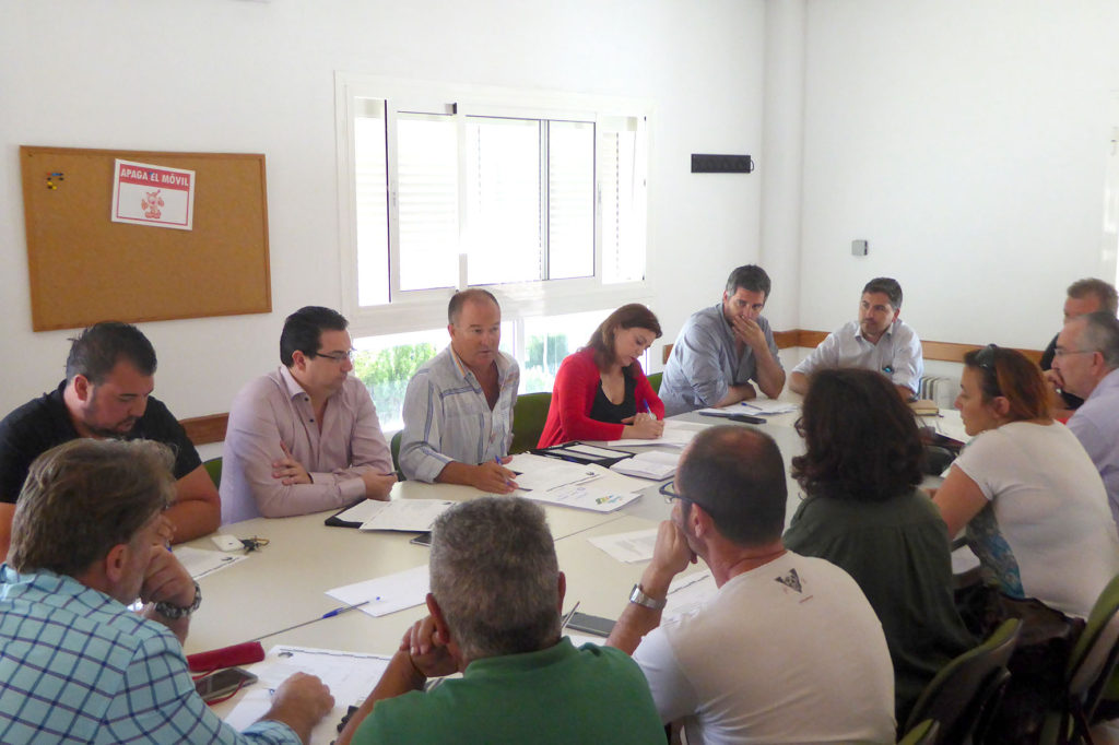 Reunión para diseñar el XX Plan Agrupado de Formación Continua de Islantilla, Lepe e Isla Cristina