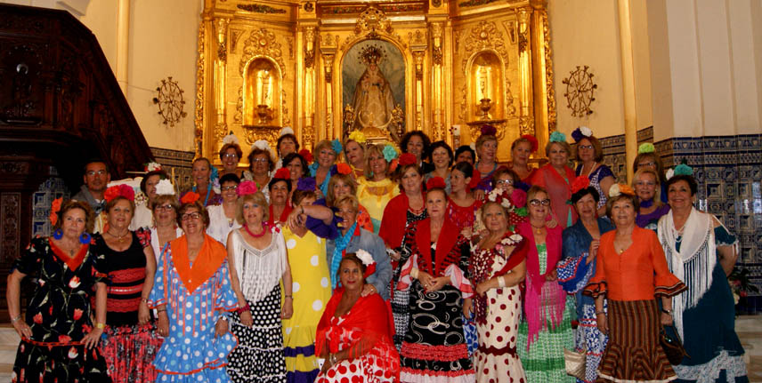 Las Matildas y Las Jardineras celebran una Misa en Honor a la Cruz de Mayo
