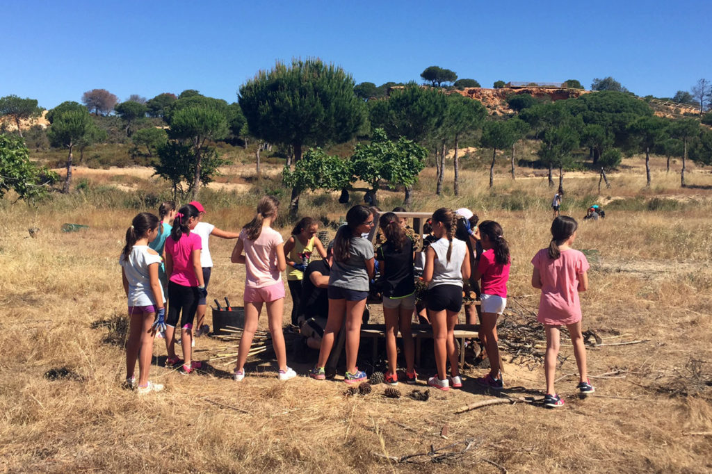 Escolares del CEIP ‘Las Gaviotas’ celebran el Día Mundial del Medio Ambiente en el Parque ‘El Camaleón’ de Islantilla