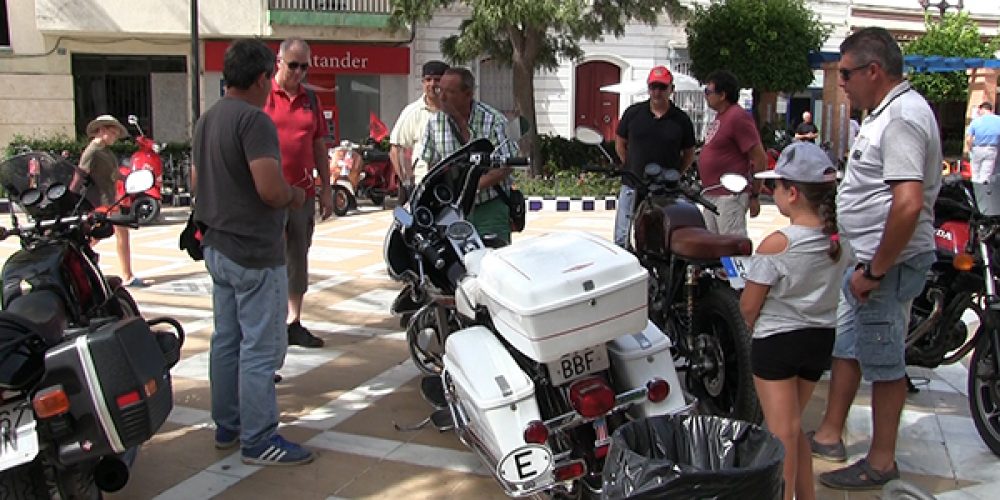 Celebrada la II Concentración de motos clásicas de Isla Cristina