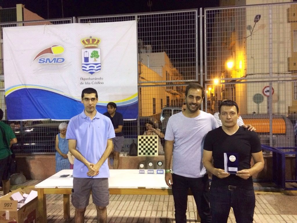 Voleibol y ajedrez en Isla Cristina durante el fin de semana