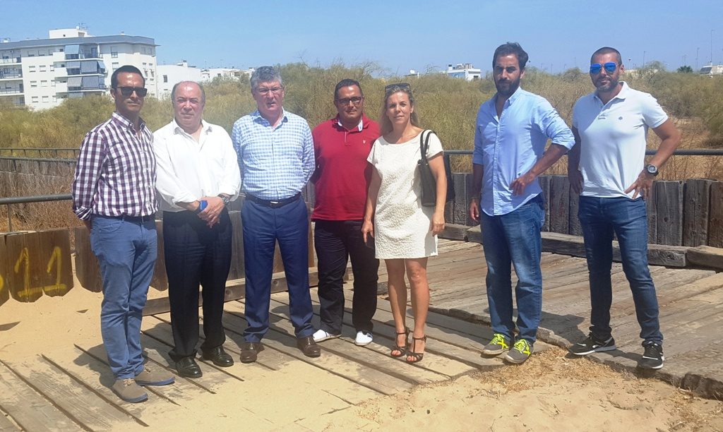 El Delegado Territorial de Medio Ambiente y Ordenación del Territorio José Antonio Cortés visita Isla Cristina
