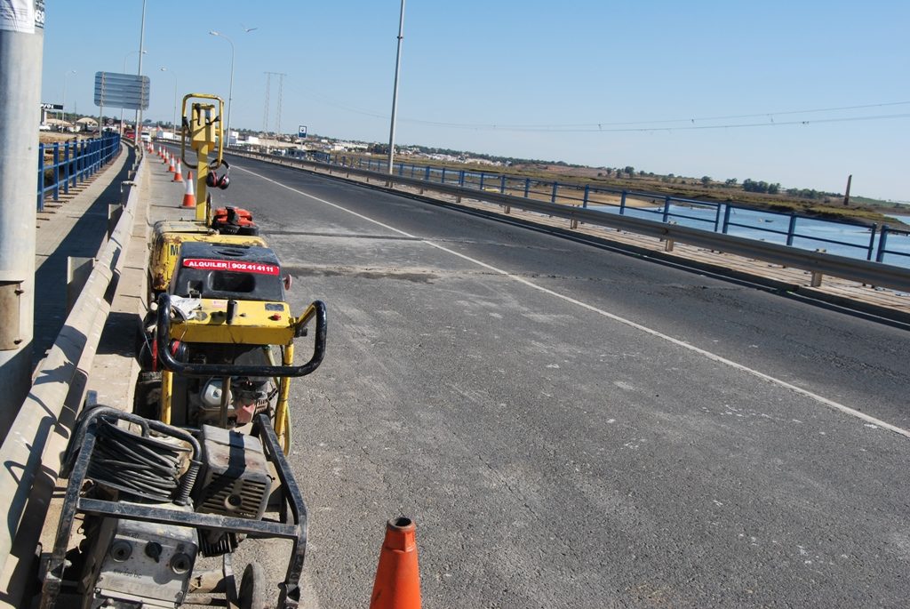 Se repara el puente de acceso a Isla Cristina