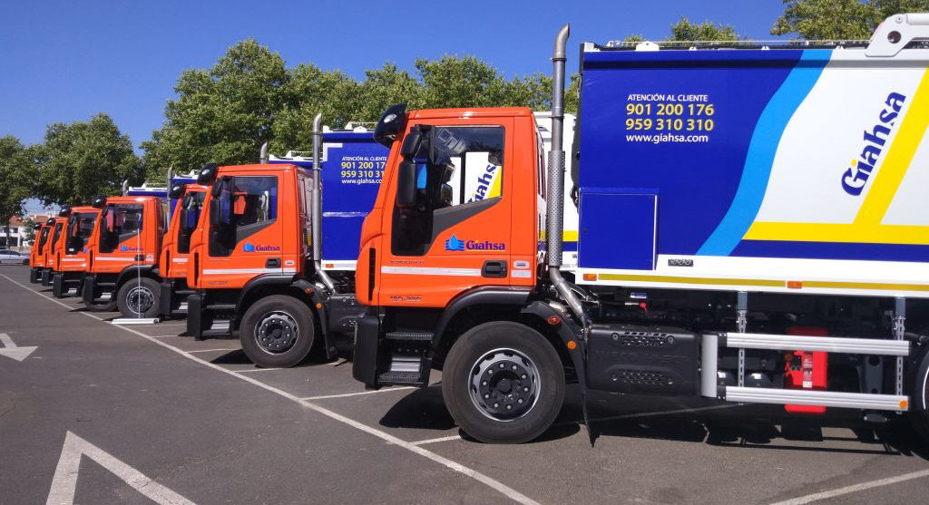 Fraikin entrega 12 camiones de recogida de residuos a Giahsa