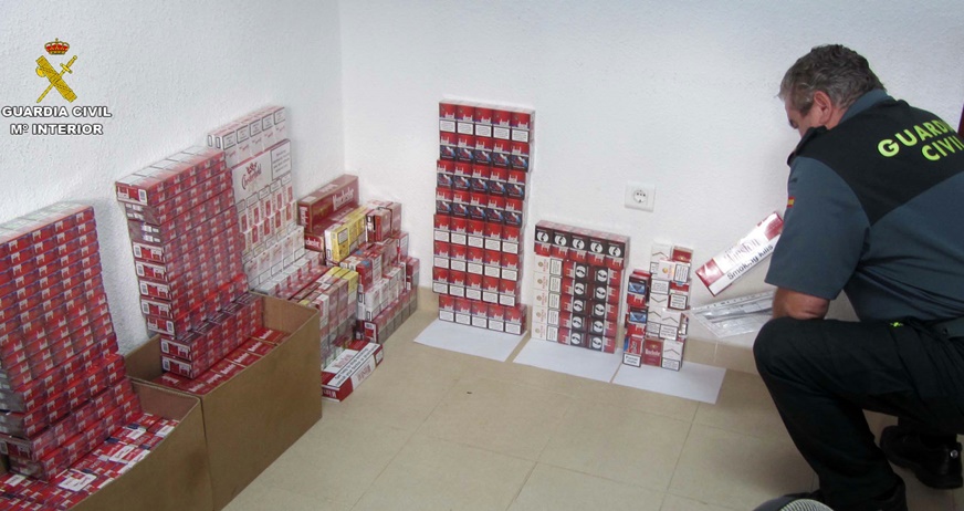 Intervienen 893 cajetillas de tabaco de contrabando en varios establecimientos de Isla Cristina