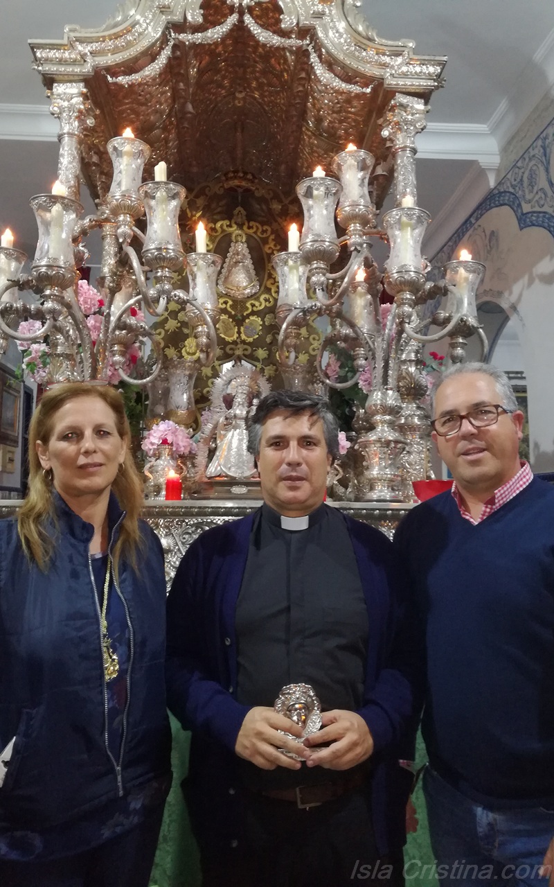 Celebrada la Oración por los Santos y Difuntos en la Hermandad del Rocío de Isla Cristina