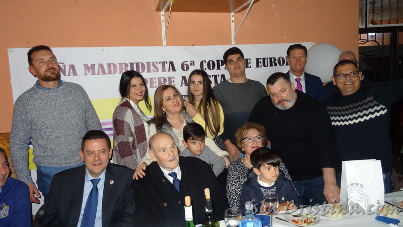 Pepe Acosta Moro recibe una Cena Homenaje de la Peña del Real Madrid de Isla Cristina