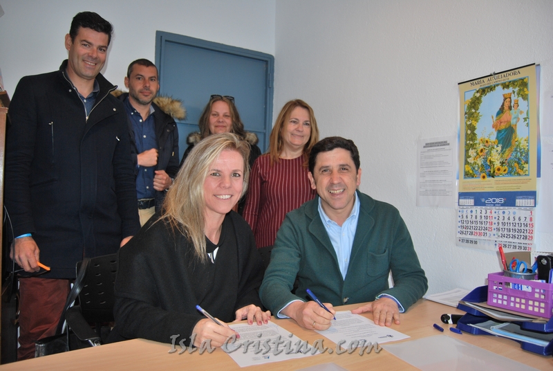 Isla y Ayamonte firman un Convenio para ampliar horario de la Oficina de Atención en Pozo del Camino