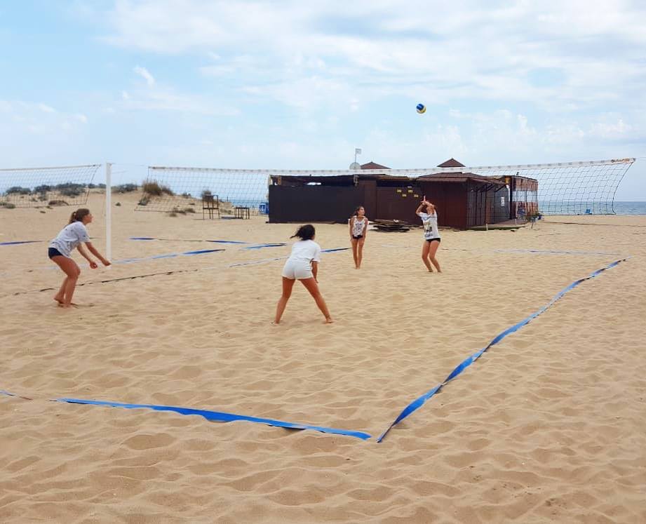 El Club Voleibol Isla Cristina se juega representar a Huelva