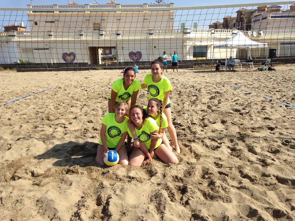 Buen Torneo del Club Voleibol Isla Cristina en la Playa de Isla Canela