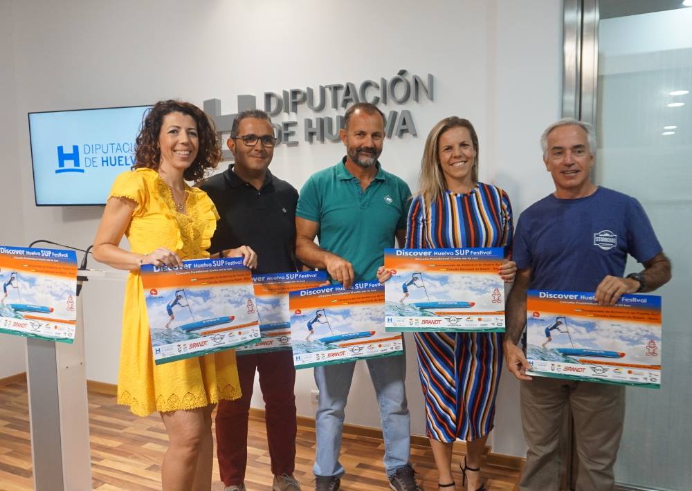Isla Cristina celebra una prueba del Campeonato de Andalucía de Paddlesurf