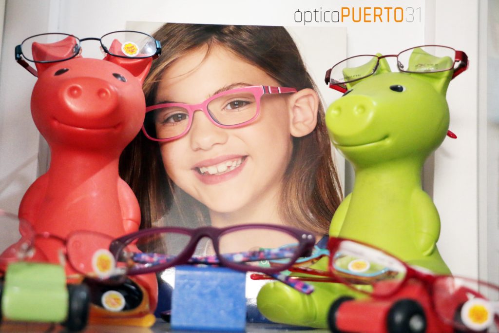 Una Óptica de Huelva regala 100 gafas en la vuelta al cole a niños con Padres Desempleados