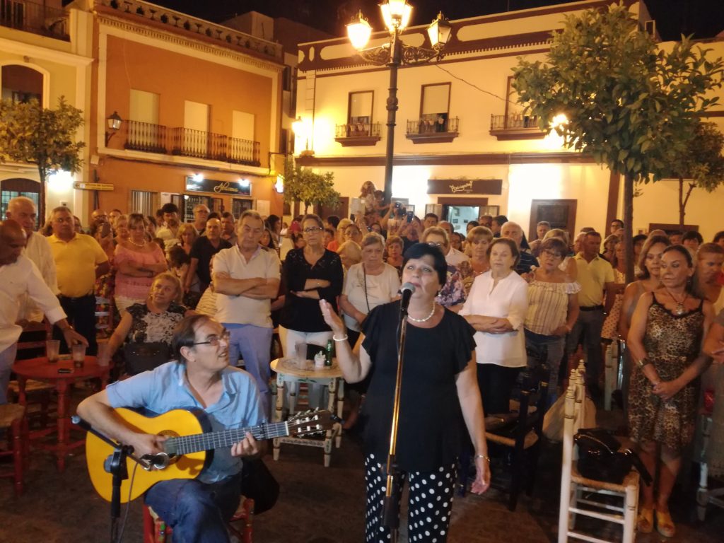 ¡Loli Garrido y Antonio Rodríguez “el Pirata” Cantan la Salve en Isla Cristina!