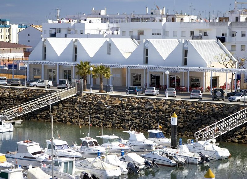Andalucía promociona el puerto deportivo de Isla Cristina en el Salón Náutico de Southampton