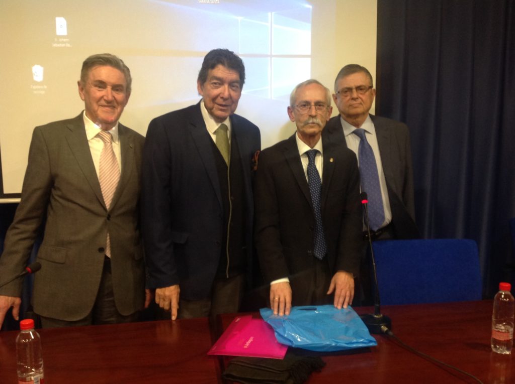 Conferencia en Sevilla del radiólogo onubense Antonio López