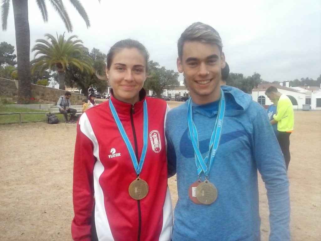 Moisés Antonete y Miriam Gómez ganan el Cross de La Bella